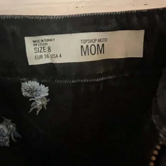 Topshop Black Jean Shorts with Floral Embroidery - Picture 3 of 4